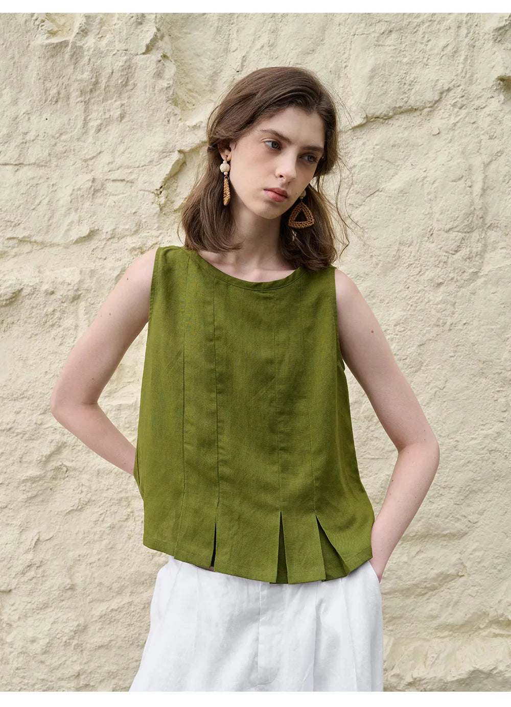 Anna-Berg | Natural Pleated Hem Linen Top