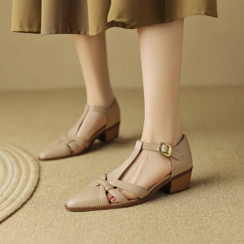 Anna-Berg | Elegant Pointed Toe Pumps