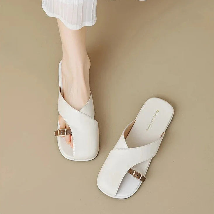 Anna-Berg | Black Ankle-Strap Buckle Leather Sandals