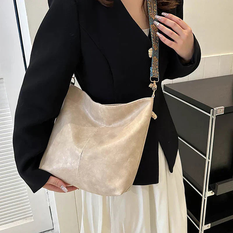 Anna-Berg | Classic Shoulder Bag with Adjustable Strap