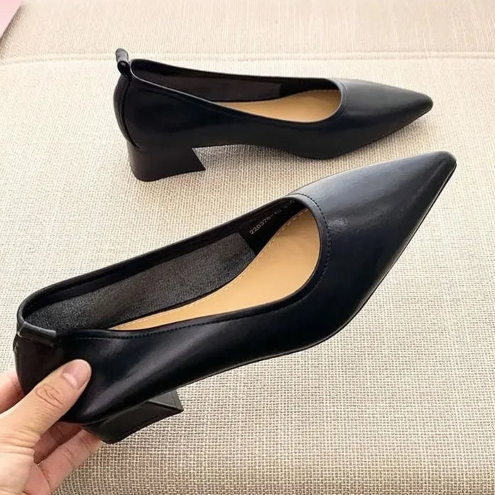 Anna-Berg | Elegant Pointed Toe Leather Pumps
