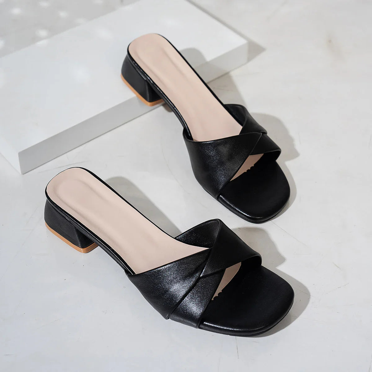 Anna-Berg | Leather Sandals with Ankle Strap