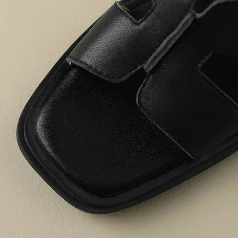 Anna-Berg | Block-Heel Ankle-Strap Leather Sandals