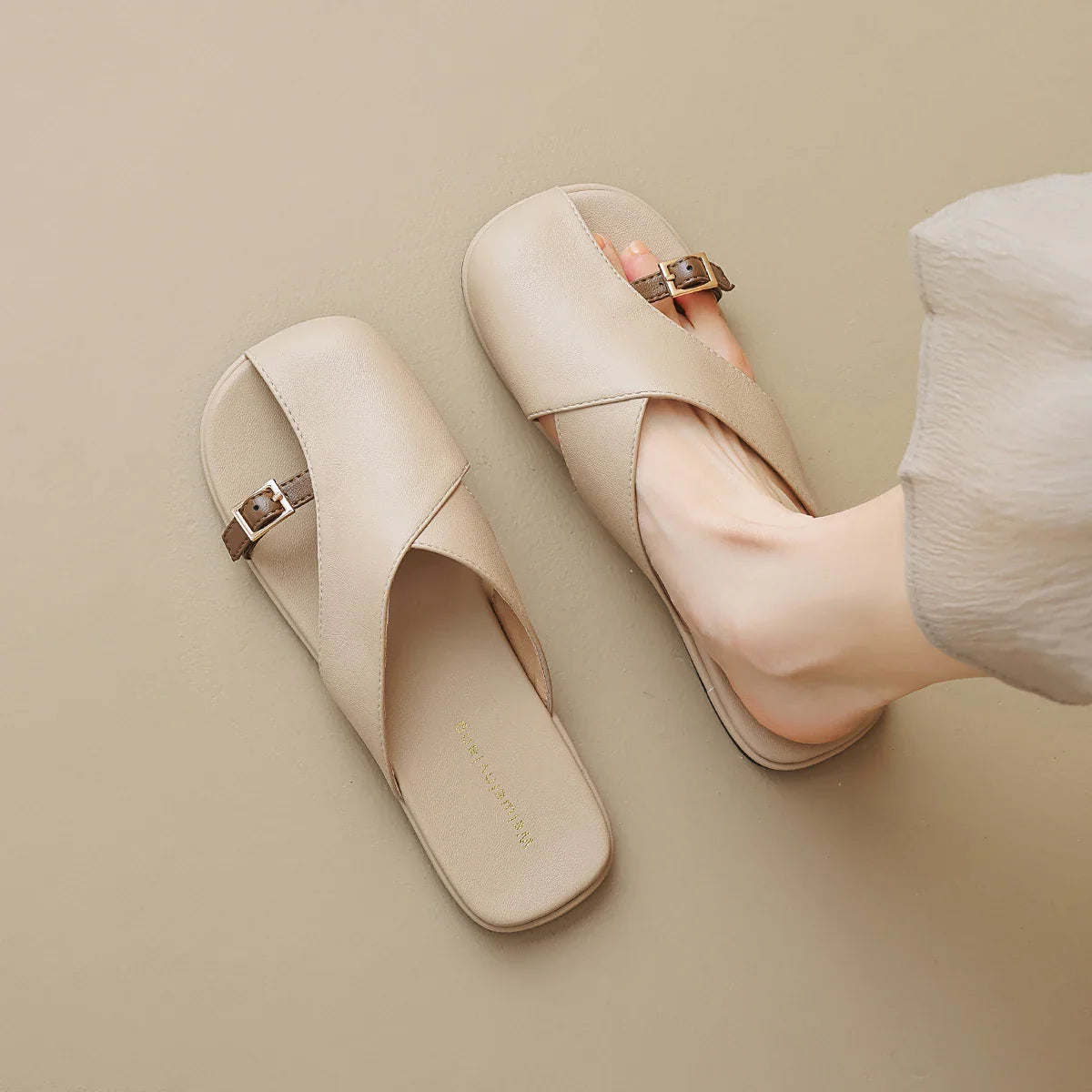 Anna-Berg | Black Ankle-Strap Buckle Leather Sandals