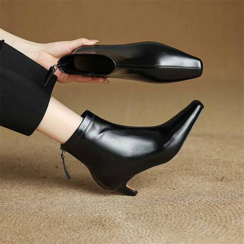Anna-Berg | Black Leather Ankle Boots