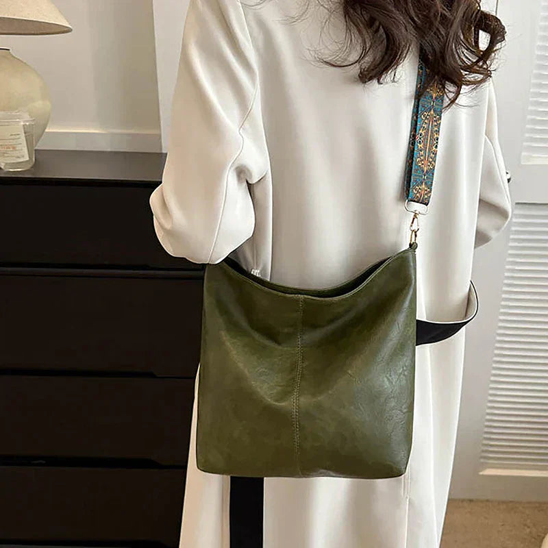 Anna-Berg | Classic Shoulder Bag with Adjustable Strap