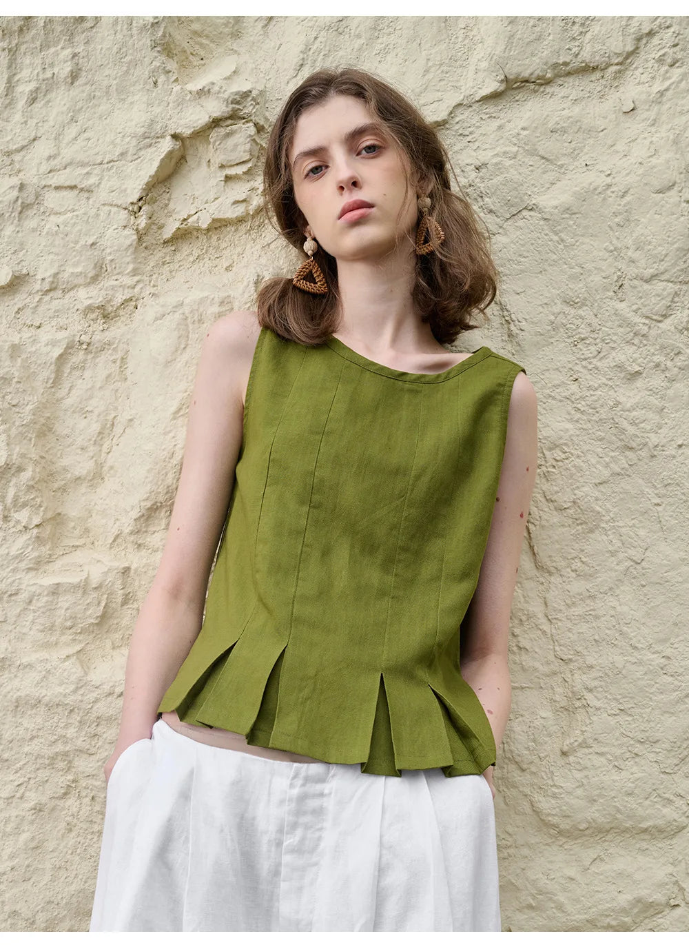 Anna-Berg | Natural Pleated Hem Linen Top