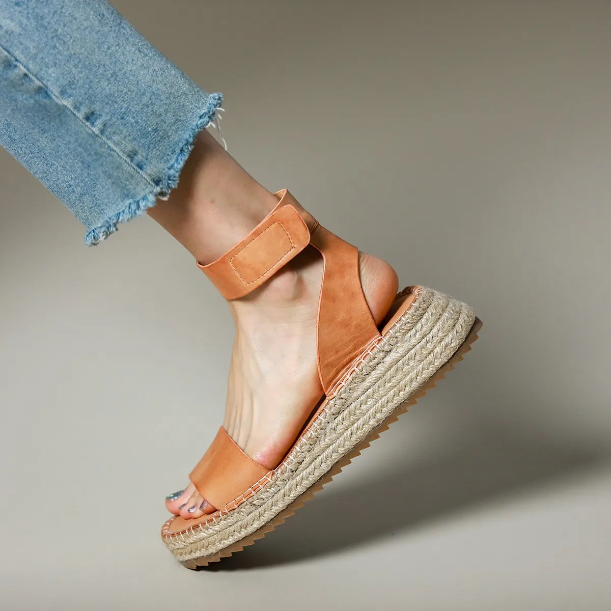 Anna-Berg | Black Ankle-Strap Leather Sandals