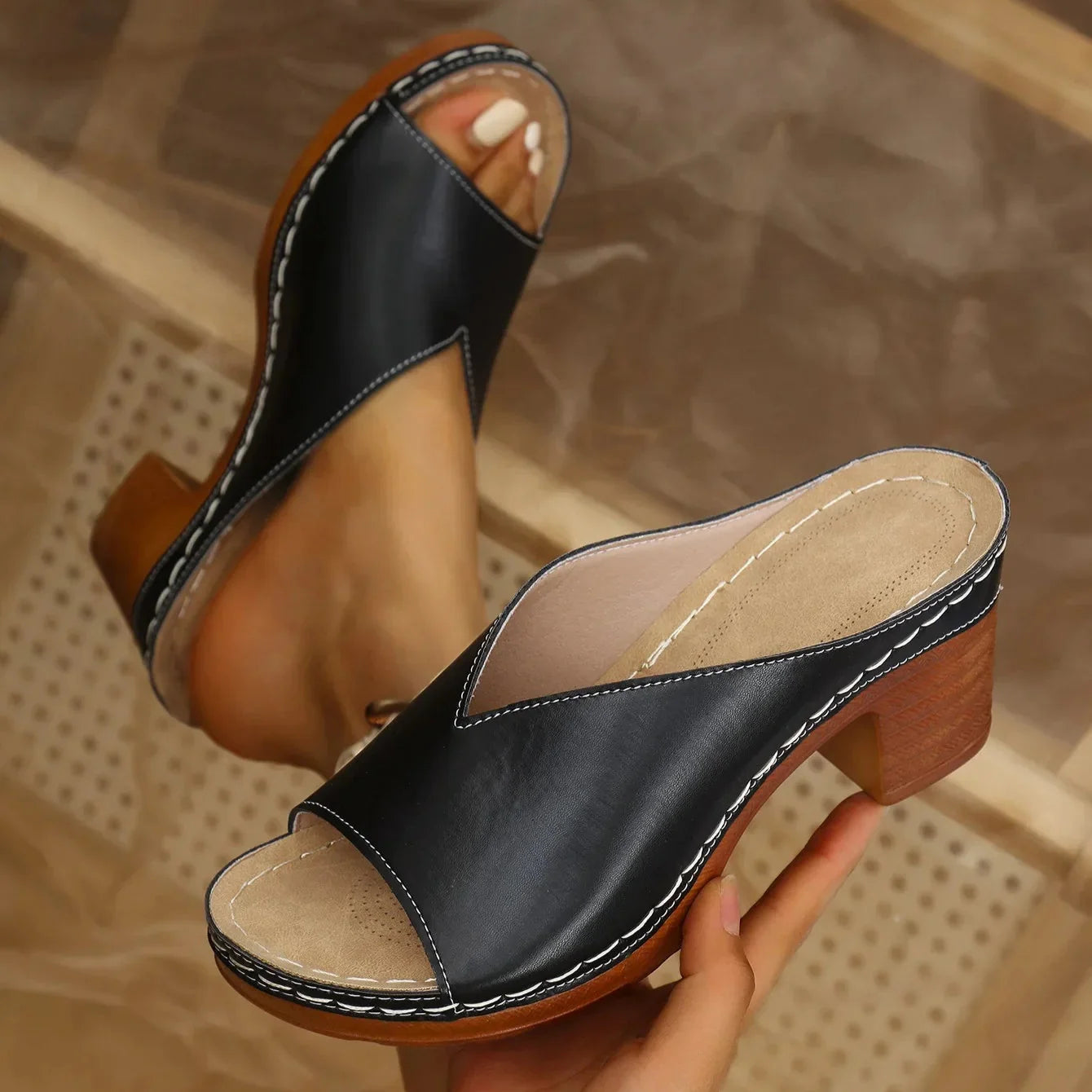 Anna-Berg | Leather Sandals with Ankle Strap