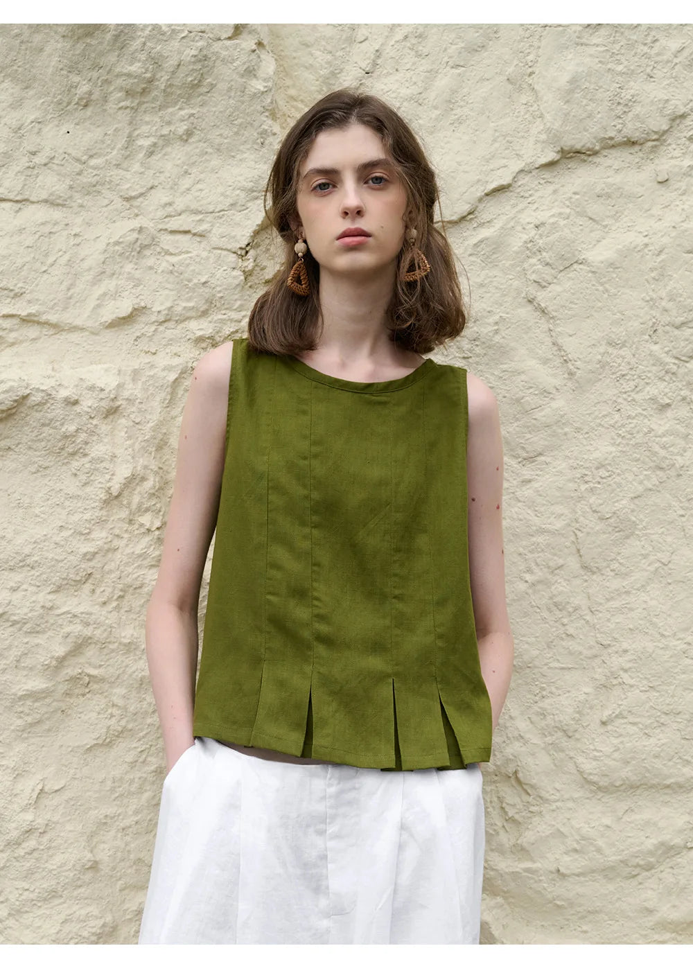Anna-Berg | Natural Pleated Hem Linen Top