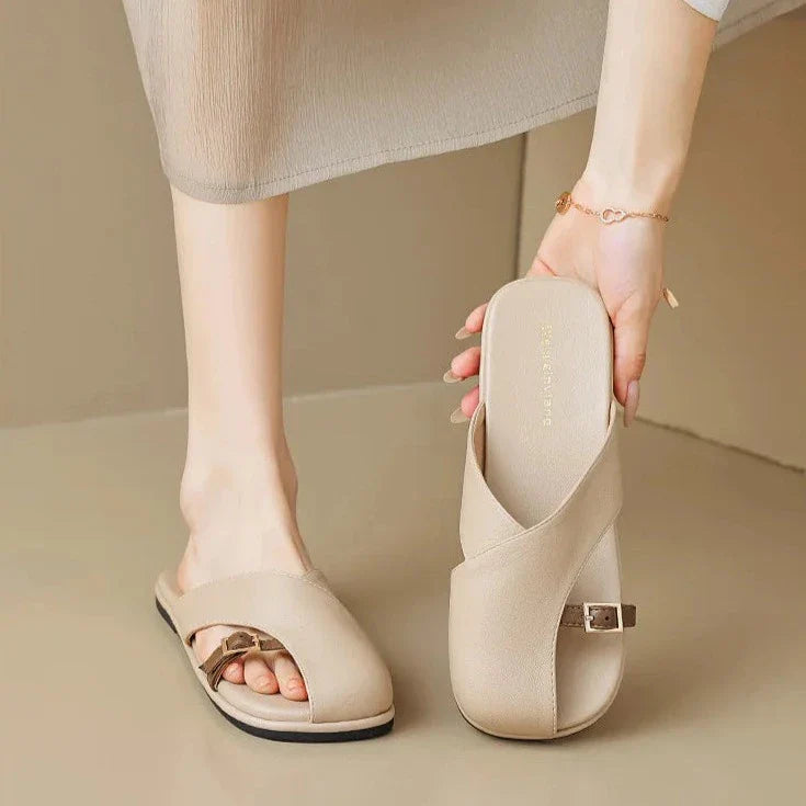 Anna-Berg | Black Ankle-Strap Buckle Leather Sandals