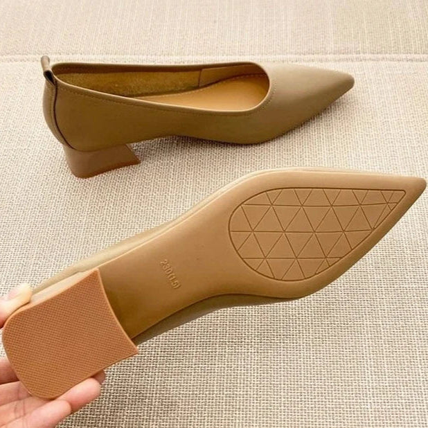 Anna-Berg | Elegant Pointed Toe Leather Pumps