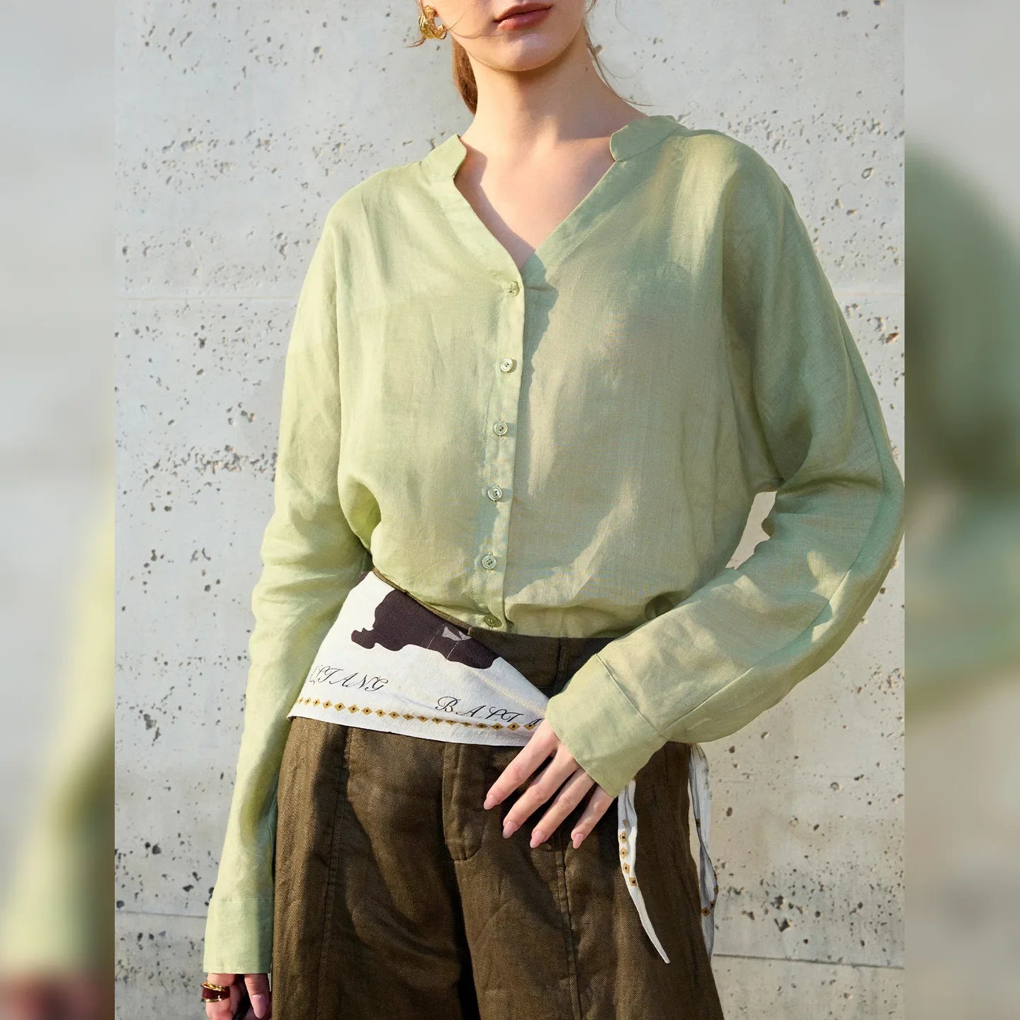 Anna-Berg | Collarless V-Neck Linen Shirt