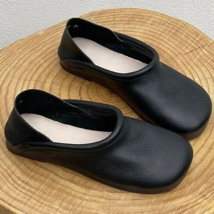 Anna-Berg | Chic Vegan Leather Sandals Made to Turn Heads