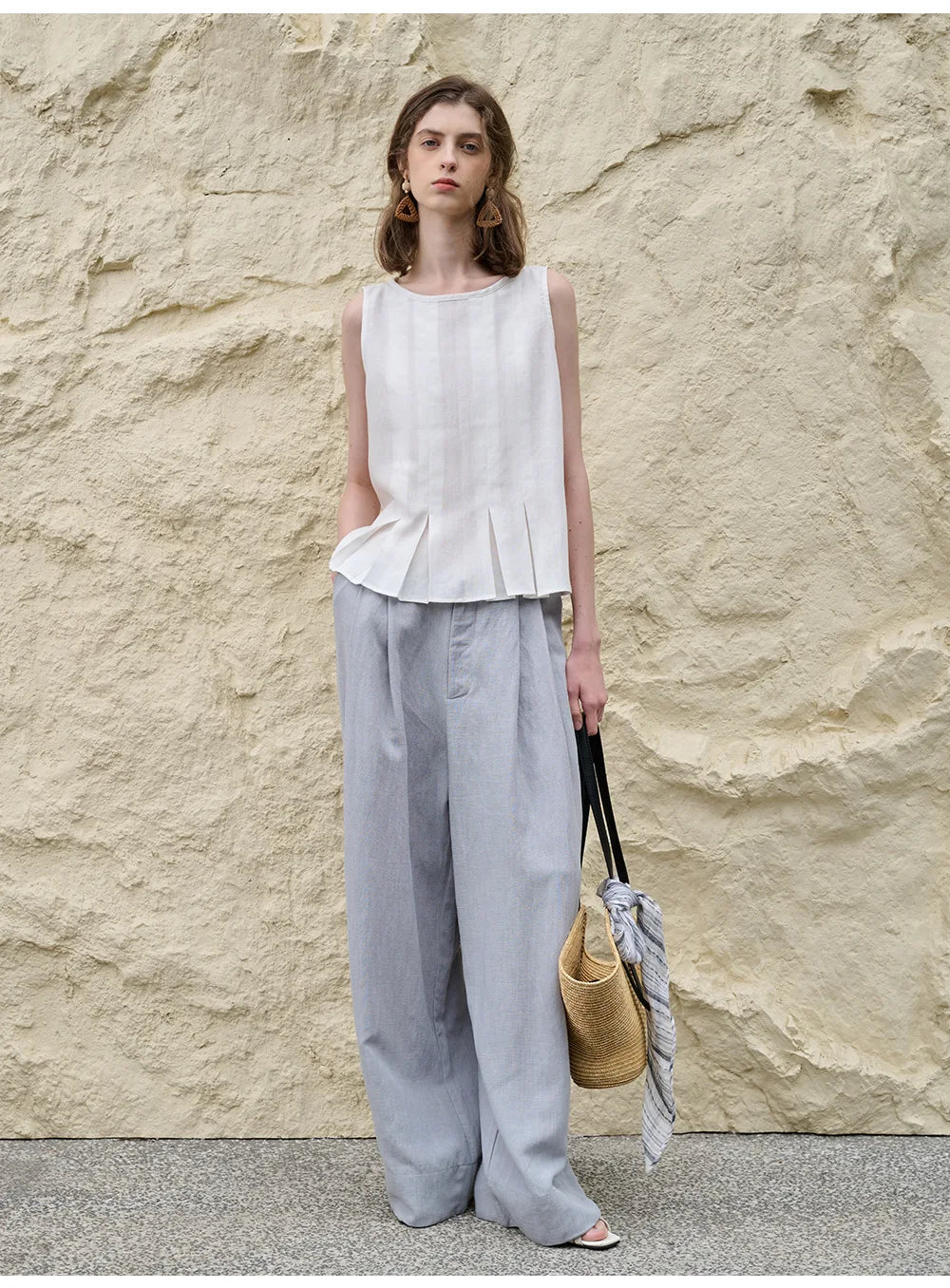 Anna-Berg | Natural Pleated Hem Linen Top