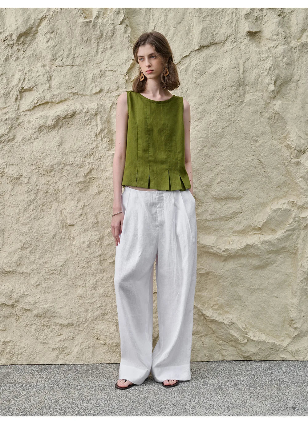 Anna-Berg | Natural Pleated Hem Linen Top
