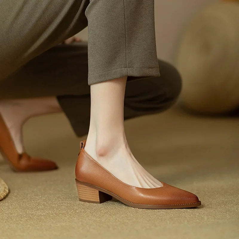 Anna-Berg | Classic Pointed Toe Pumps