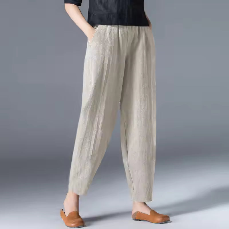 Anna-Berg | Feminine Lightweight Summer Trousers with a Timeless Finish
