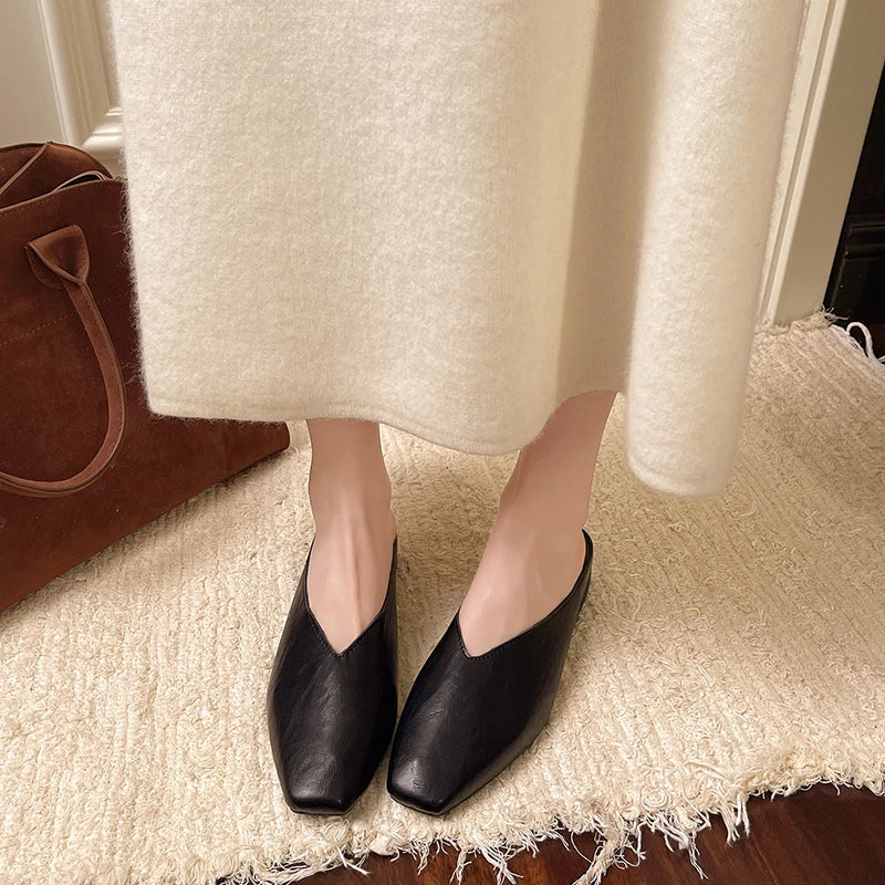 Anna-Berg | Mules with Minimalist Design