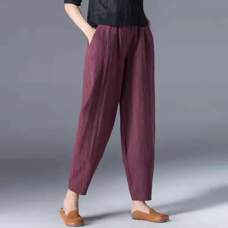 Anna-Berg | Feminine Lightweight Summer Trousers with a Timeless Finish