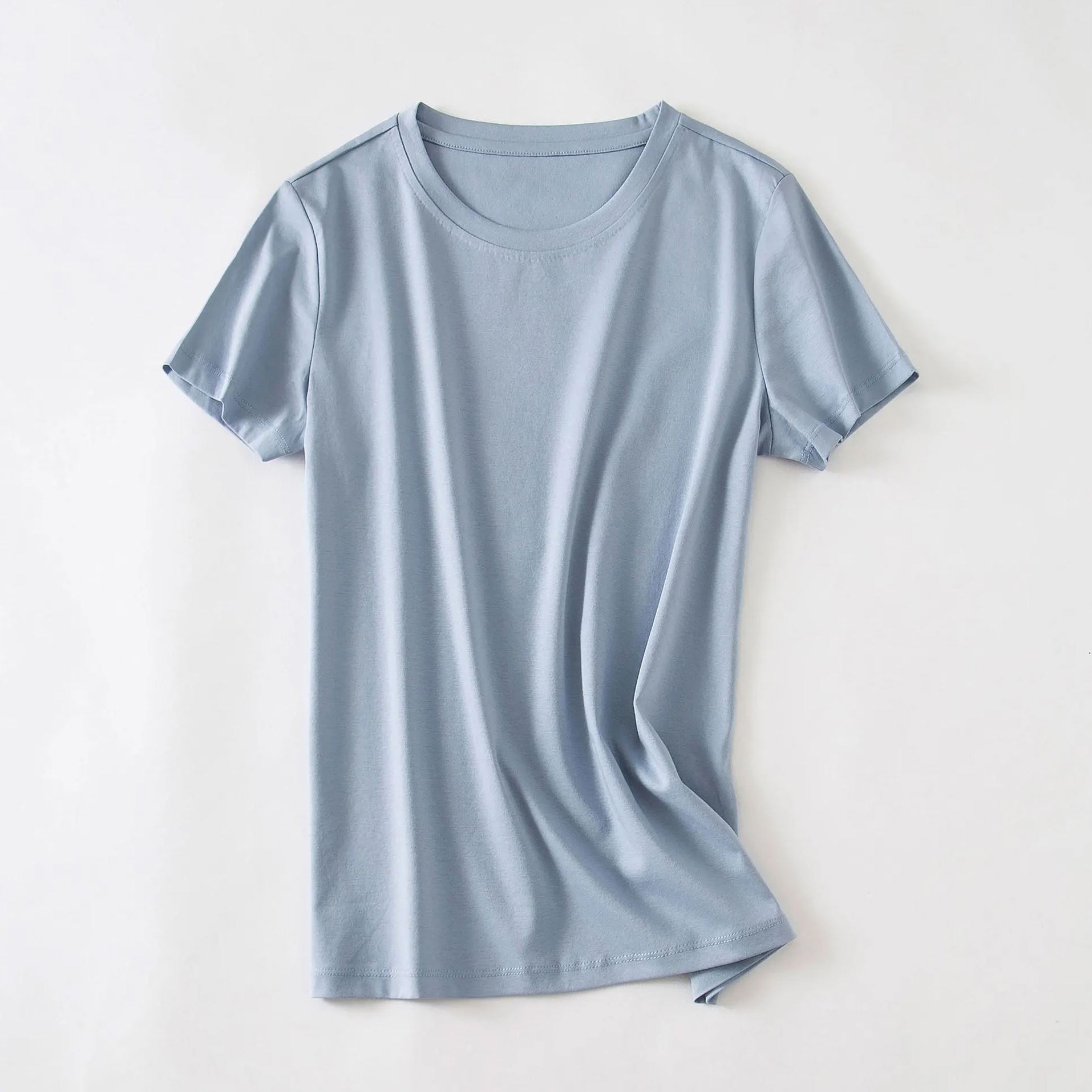 Anna-Berg | Minimalist T-shirt