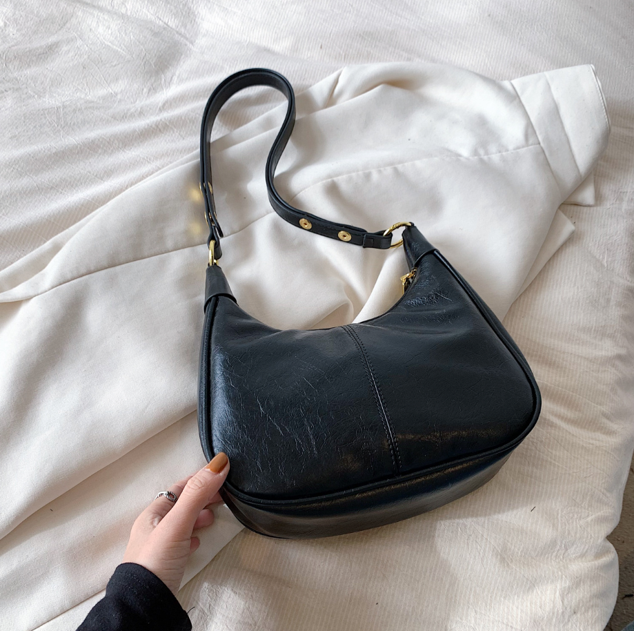 Anna-Berg | Hobo Bag - Zip Top, Adjustable Shoulder Strap, Gold Rings