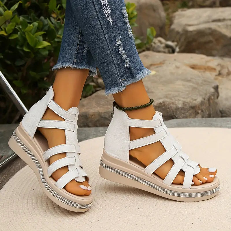 Anna-Berg | Feminine Wedge Sandals in a Flattering Cut