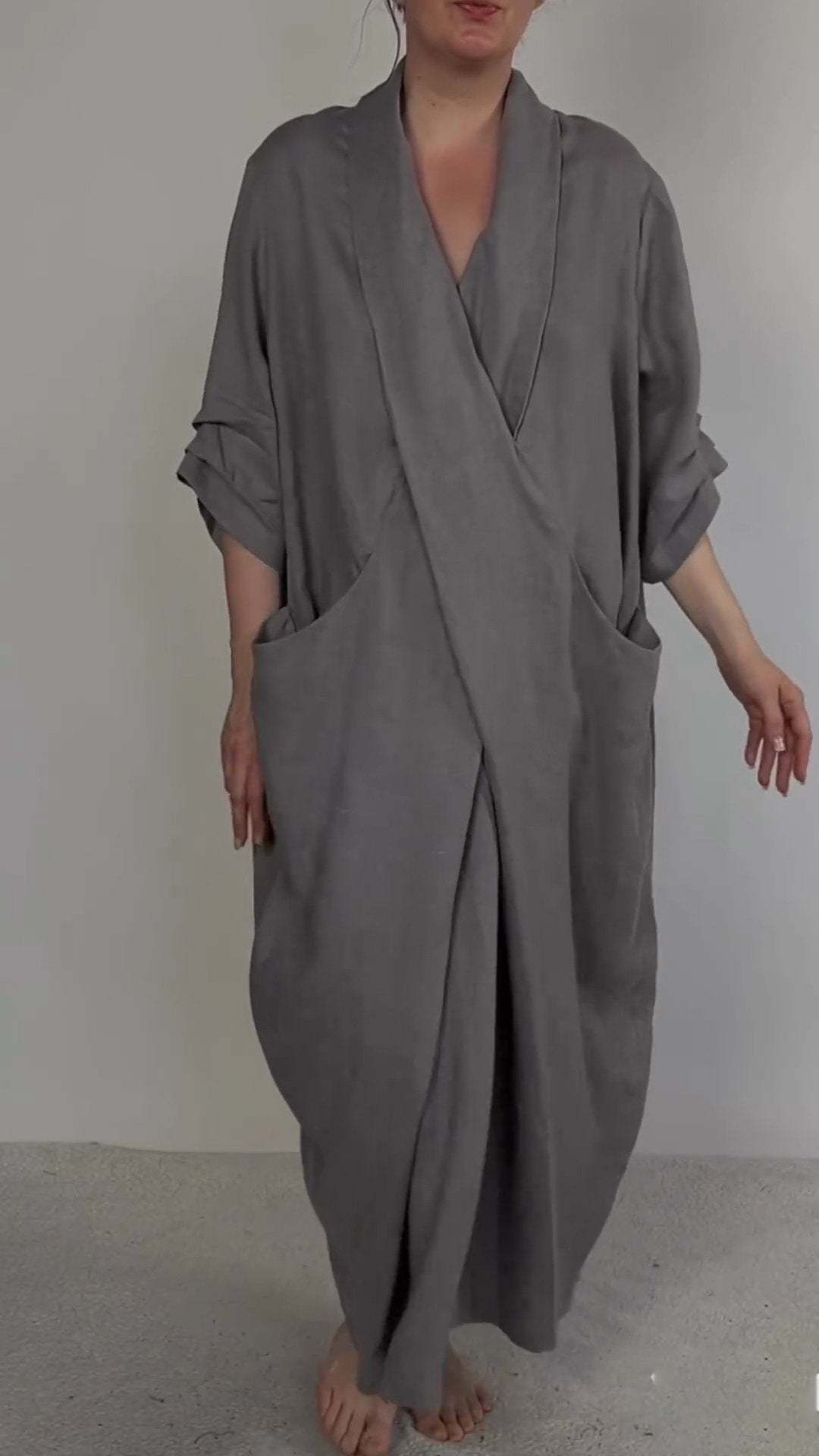 Anna-Berg | Elegant Minimalist Dress With Pocket And V-Neck
