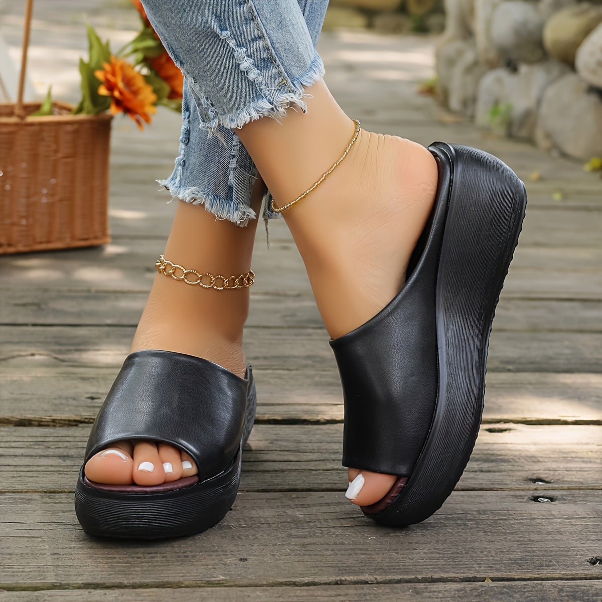 Anna-Berg | Modern Sandals for Every Occasion