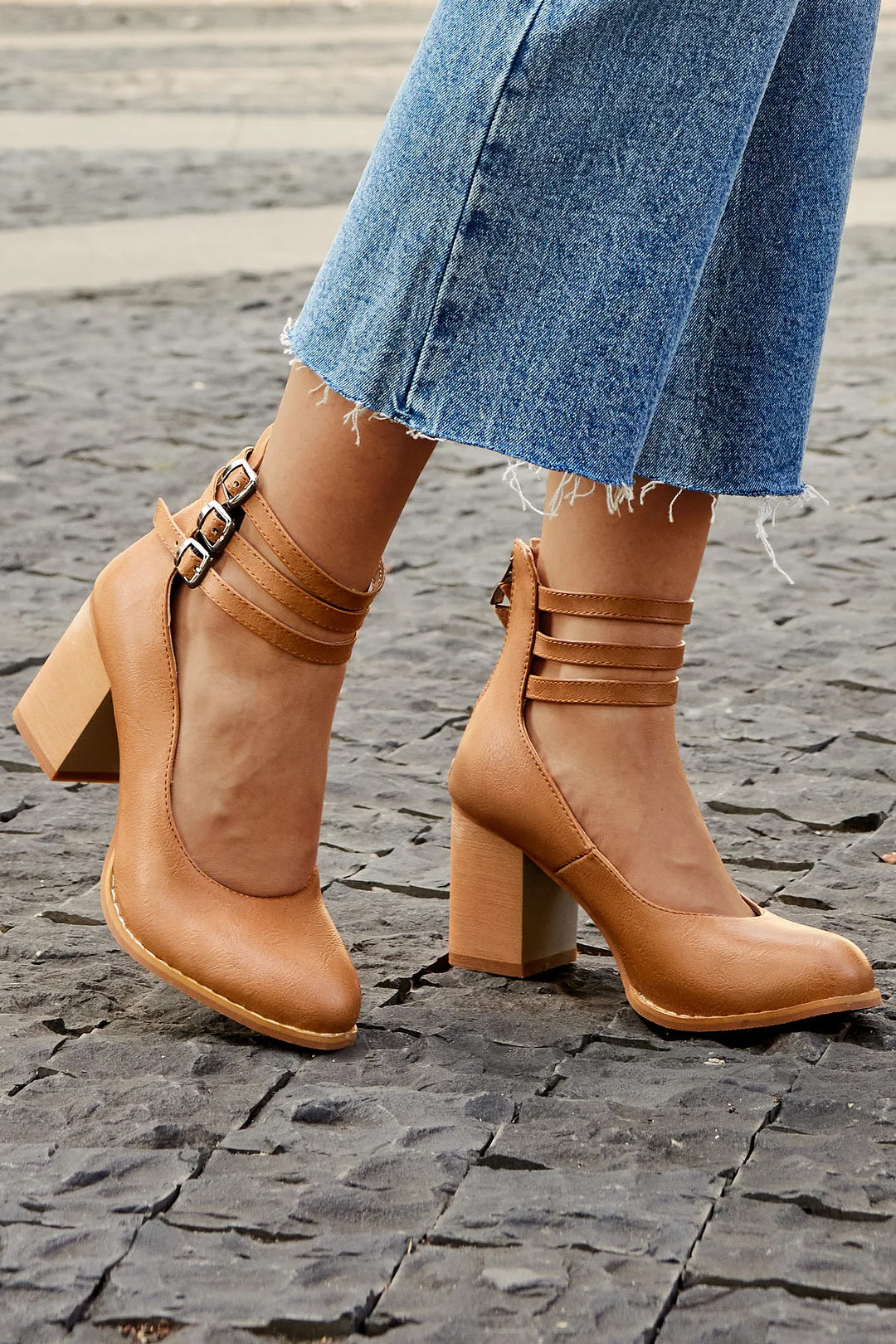 Anna-Berg | Sophisticated Smooth Sandals With Ankle Strap And Thick Heel