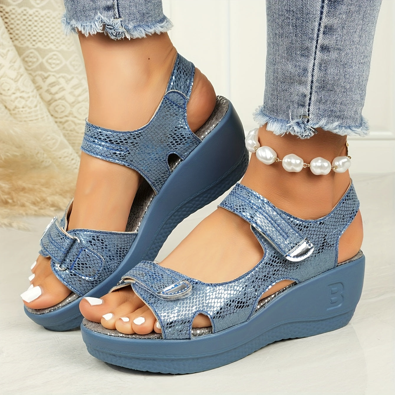 Anna-Berg | Flowing Adjustable Wedge Sandals for Effortless Elegance