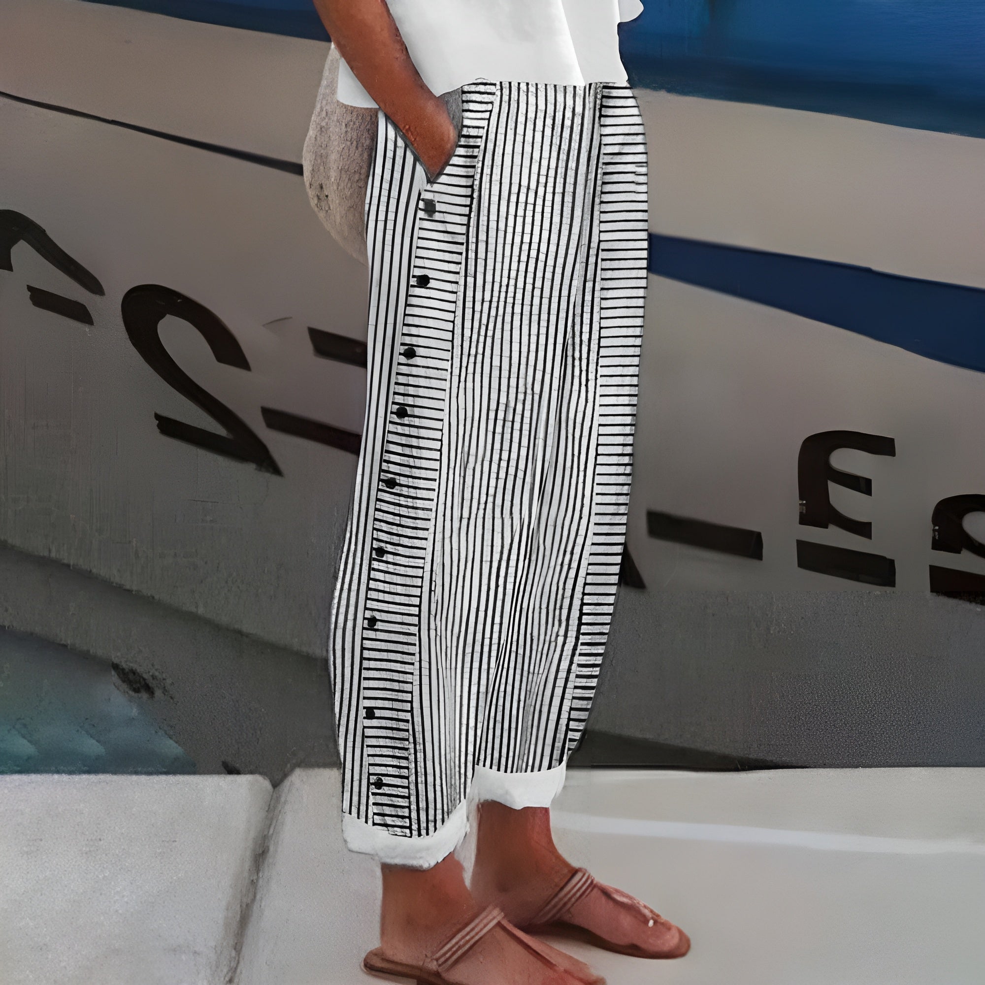Anna-Berg | Sophisticated Comfortable Pants With Side Pockets