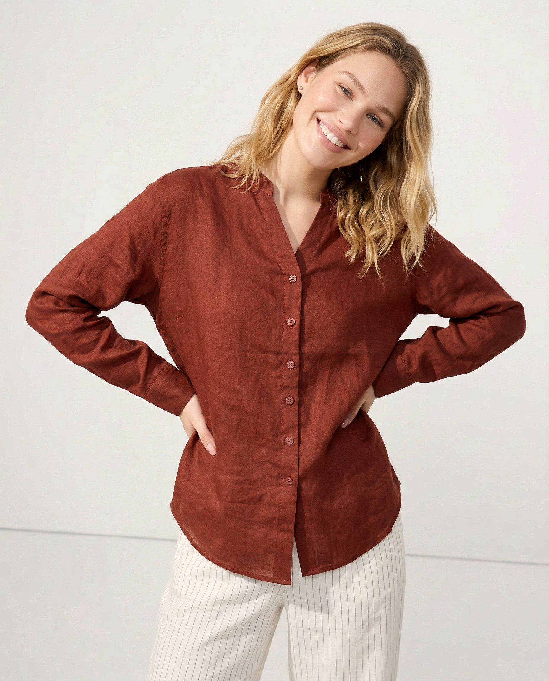 Anna-Berg | Collarless V-Neck Linen Shirt