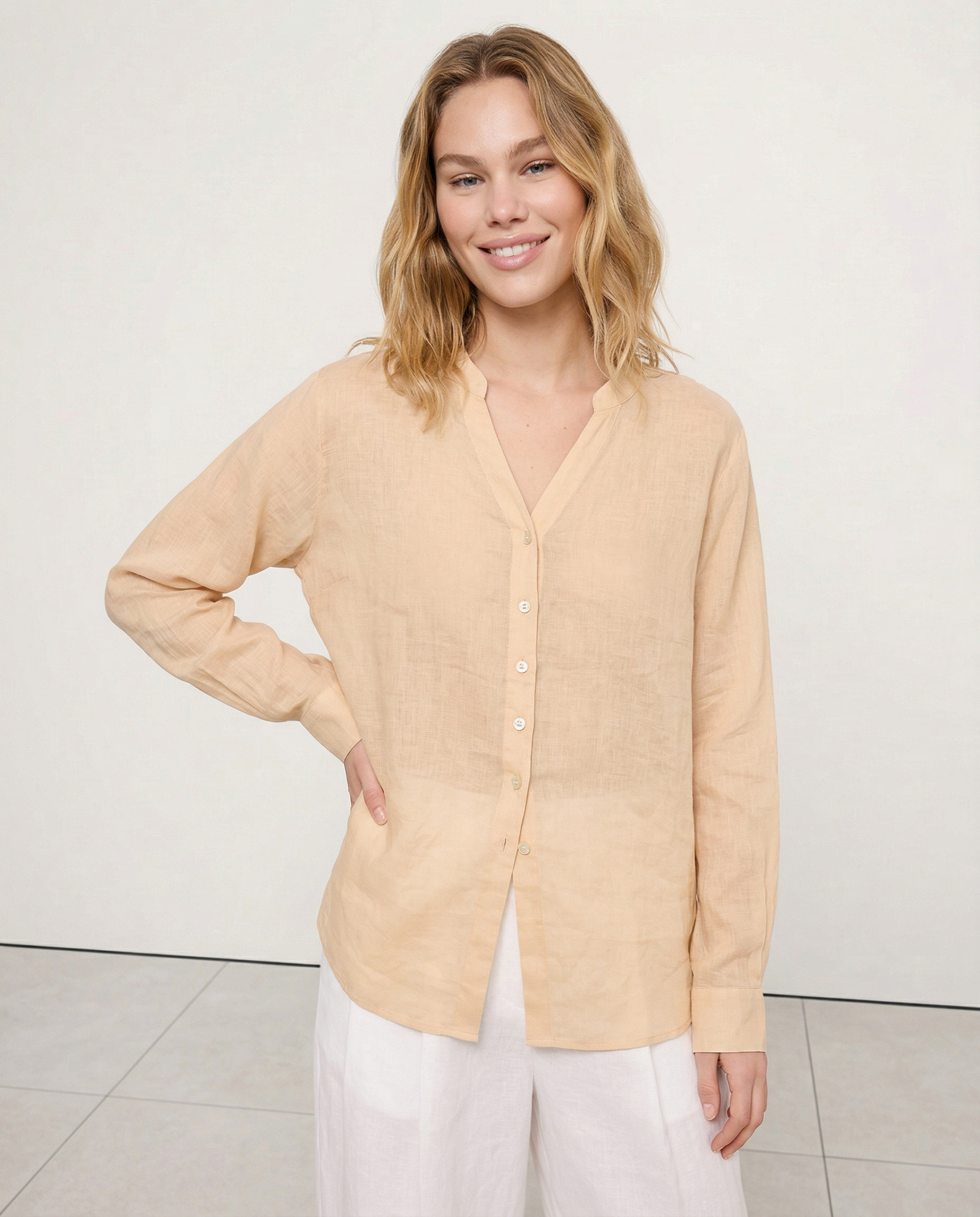 Anna-Berg | Collarless V-Neck Linen Shirt