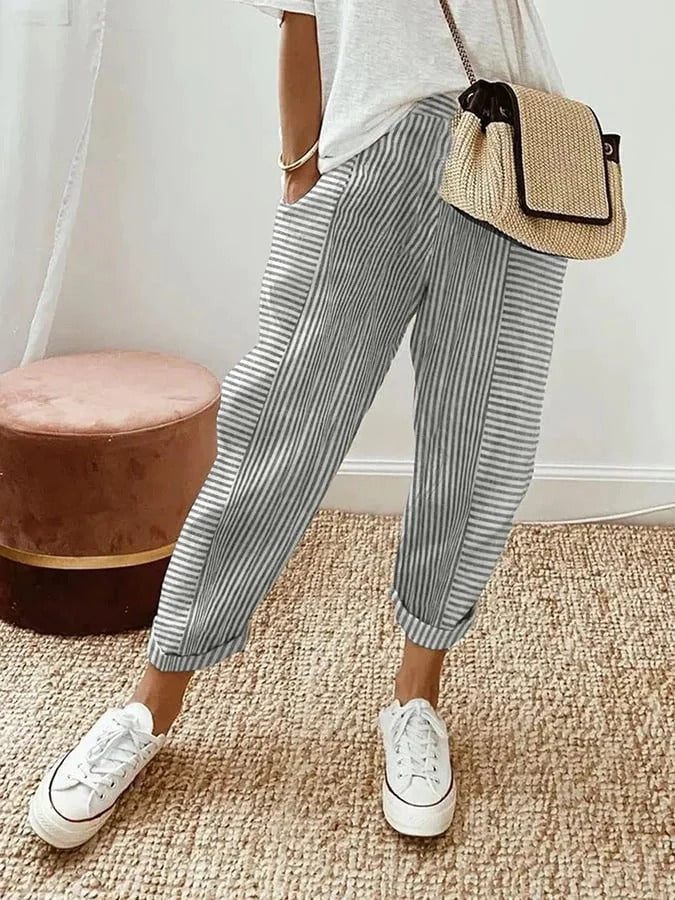 Anna-Berg | Feminine Striped Pants in a Flattering Cut