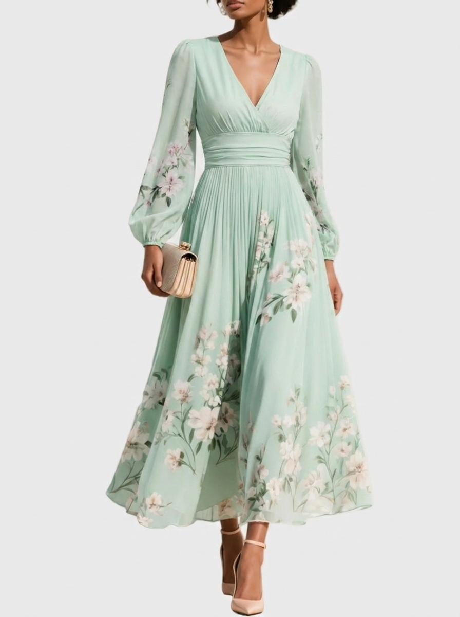 Anna-Berg | Effortless Serafina – Pleated Dress With V-Neck