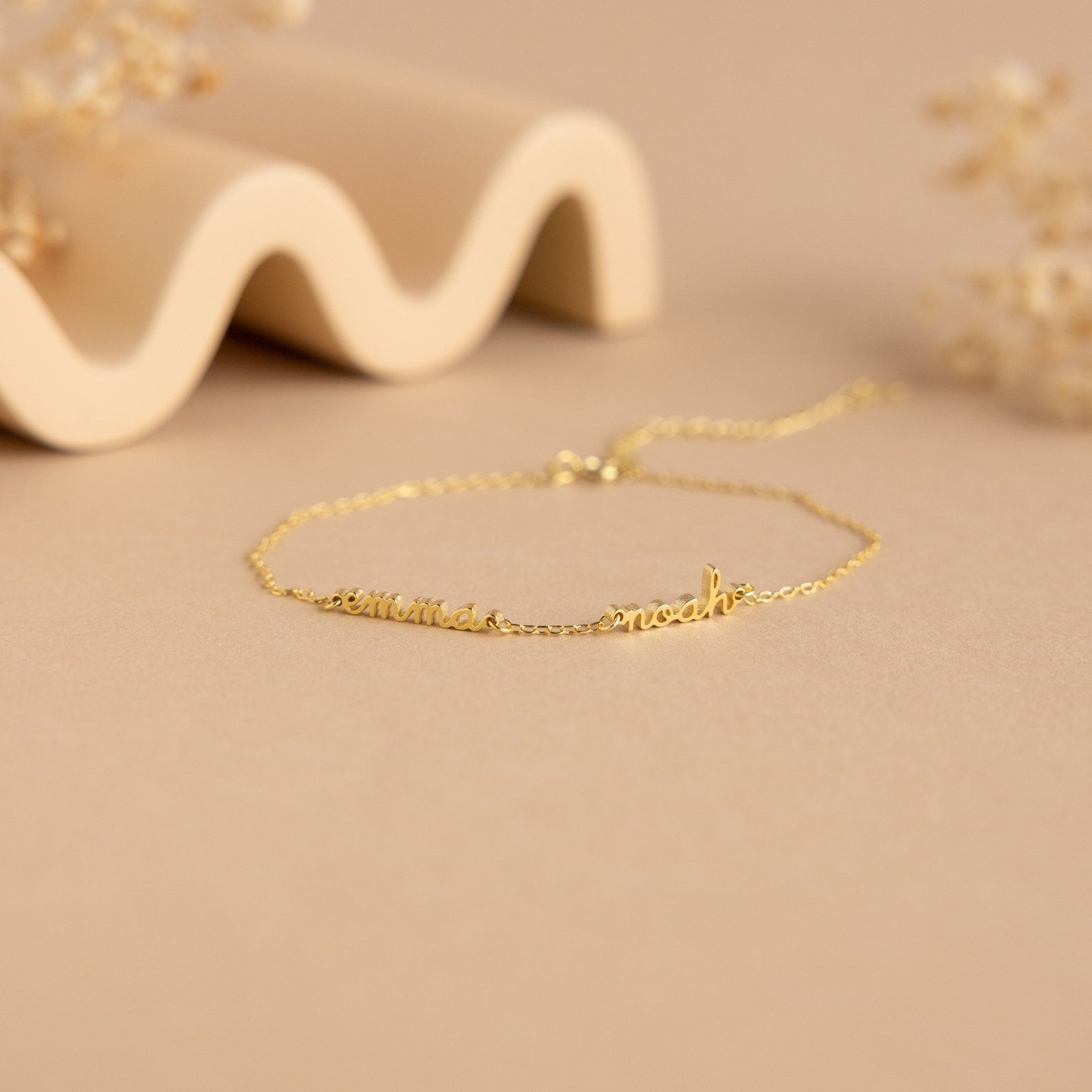 Iselin | Personligt Armband med Flera Namn i 18K Guld eller Silver