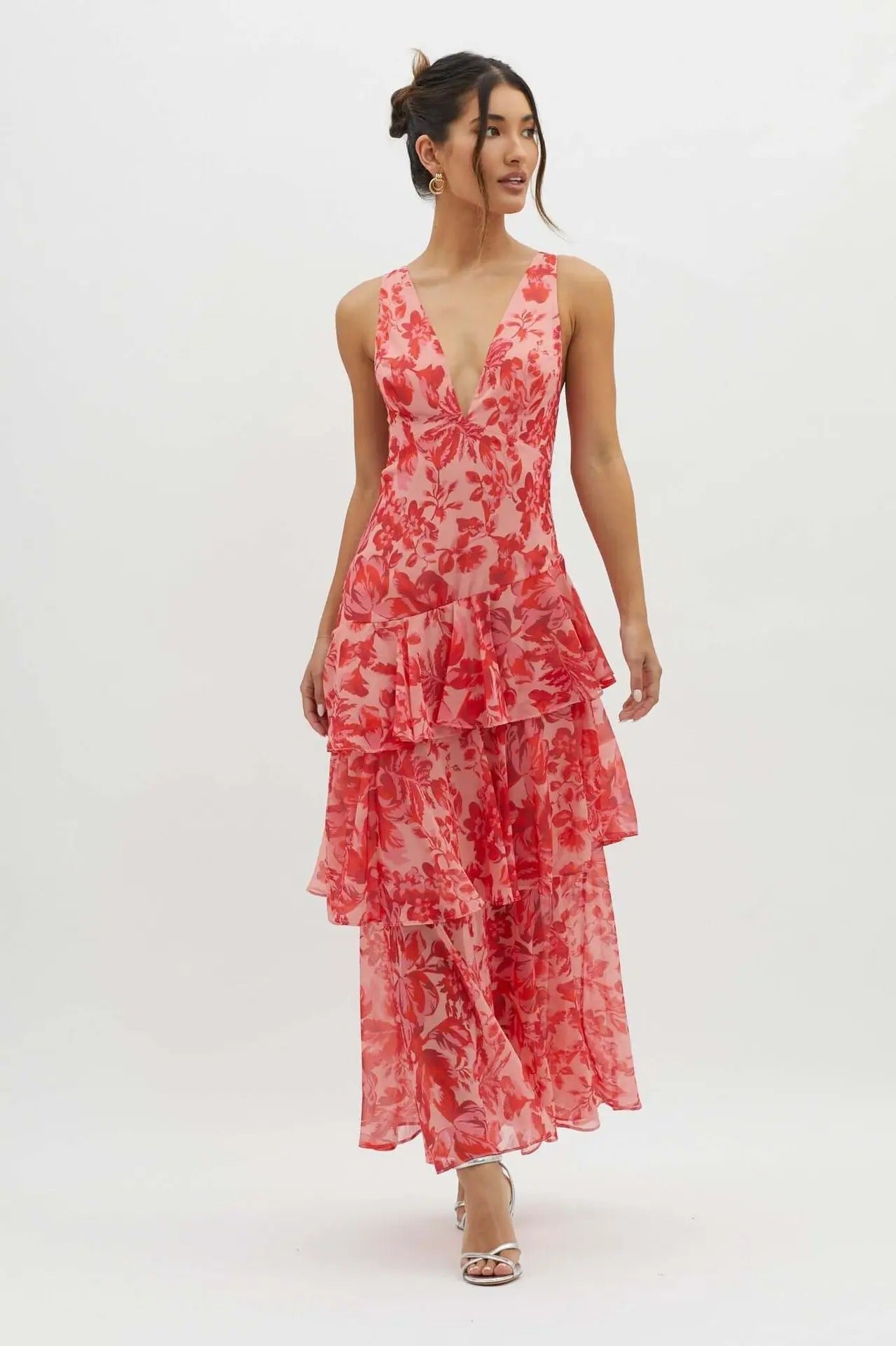 Anna-Berg | Modern Maxi Dress With A V-neck And Ruffles