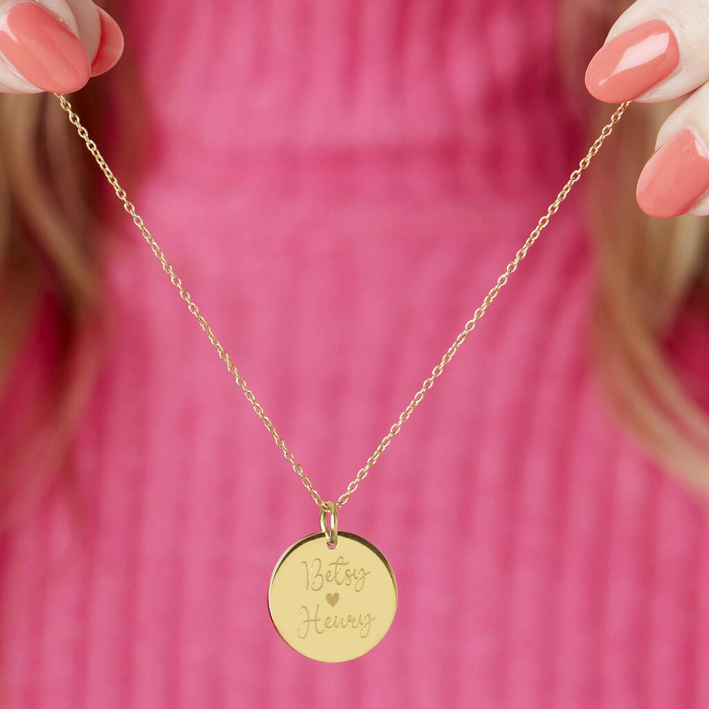 Personligt Namnhalsband med Guldpläterad Skiva