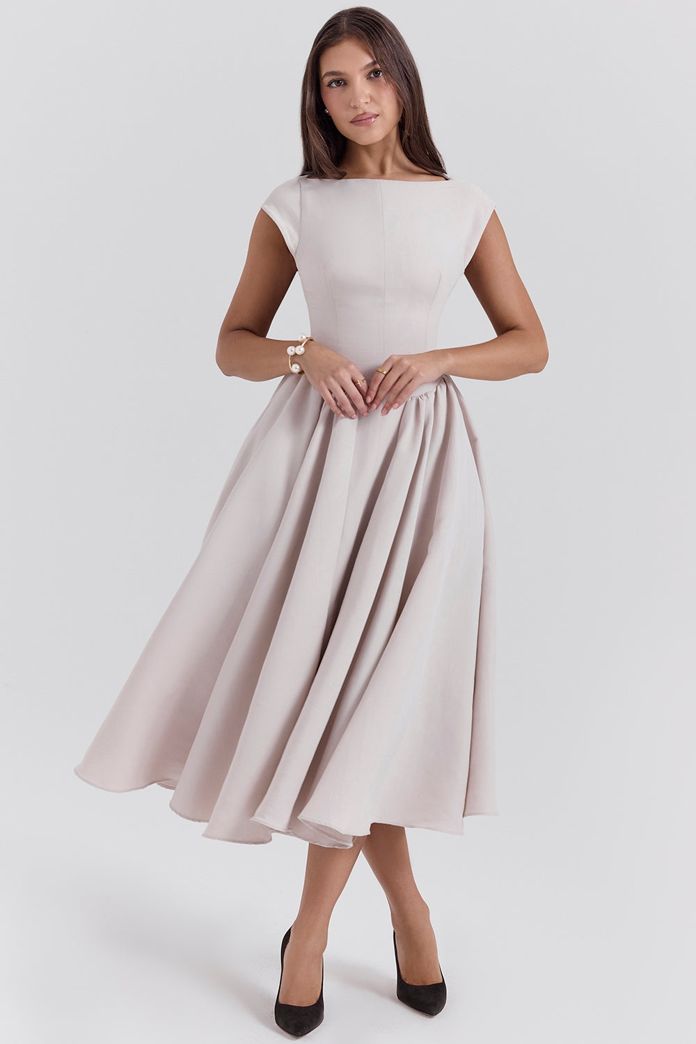 Anna-Berg | Effortless Backless Tulle Midi Dress for Every Occasion