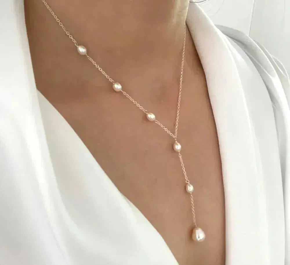 Vintage Hanging Pearl Necklace