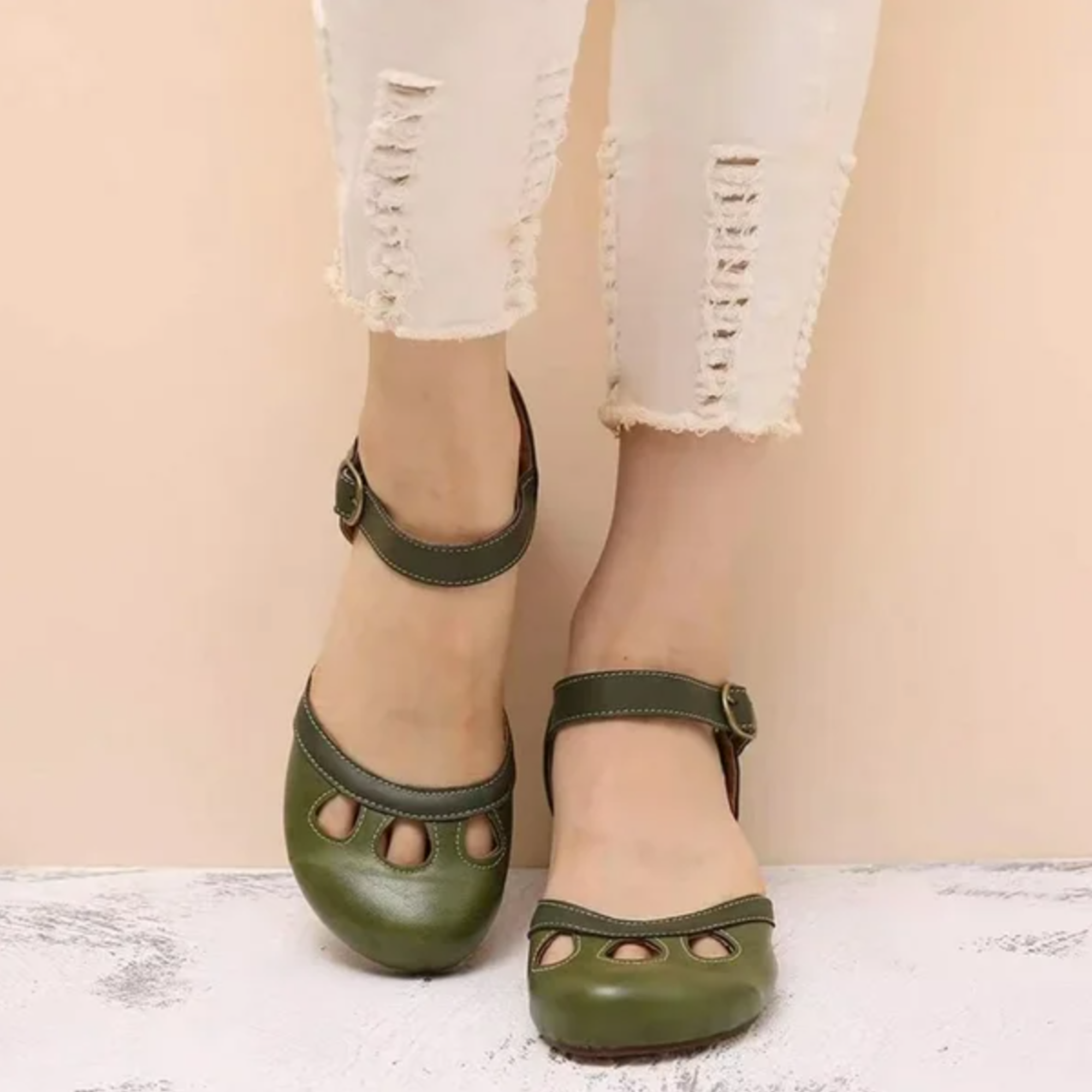 Anna-Berg | Sculpted Comfortable Low-Heeled Sandals
